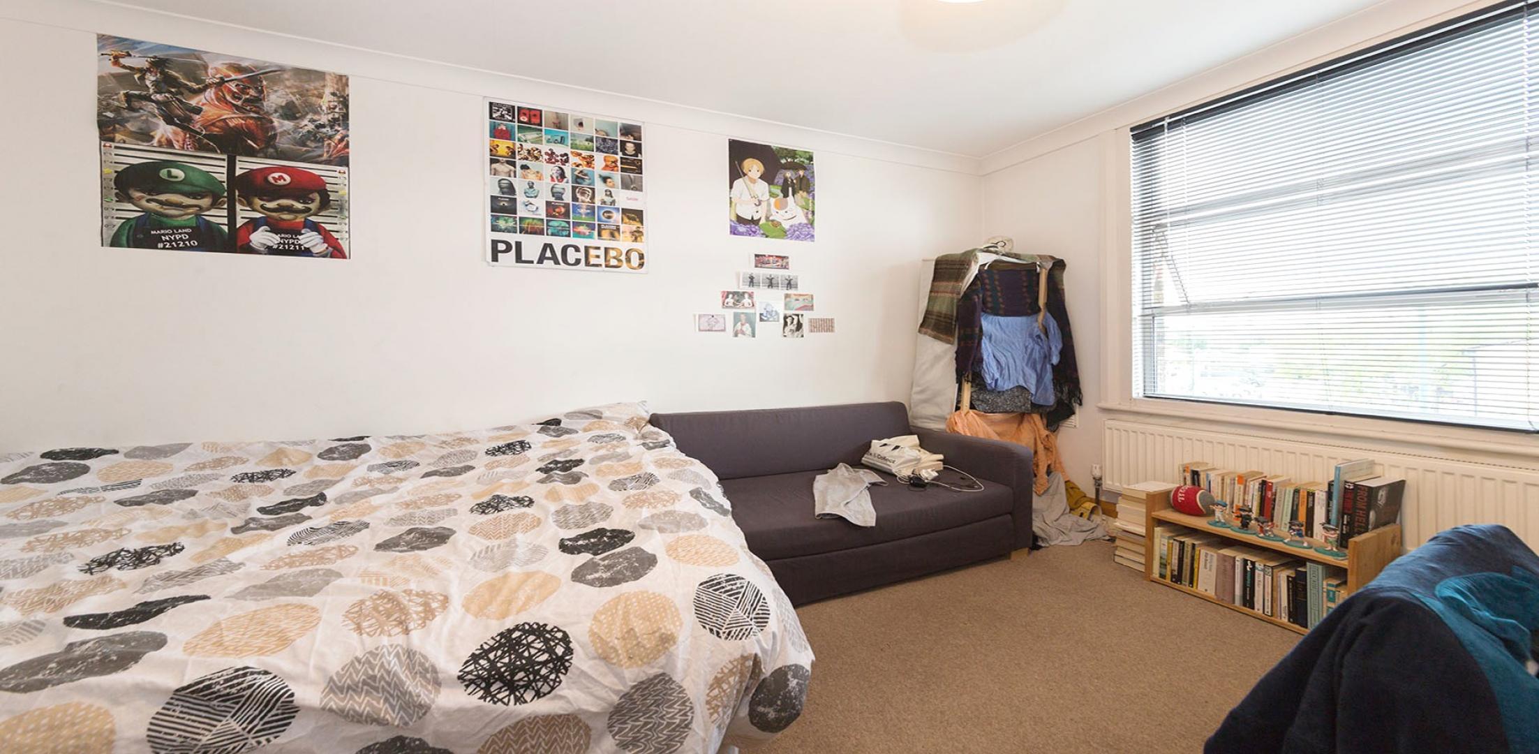 			NEW INSTRUCTION, 3 Bedroom, 1 bath, 1 reception Flat			 Kilburn Lane, QUEENS PARK